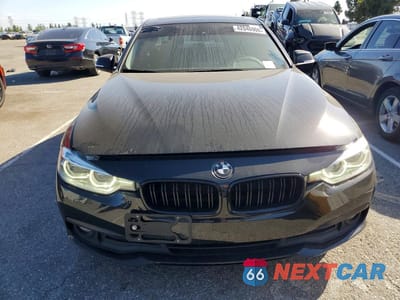 Piąte zdjęcie samochodu w środku: 2018 BMW 320 I VIN:WBA8E1G57JNU89851 - miniatura