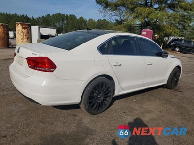 Trzecie zdjęcie samochodu z tyłu: 2015 VOLKSWAGEN PASSAT SE VIN:1VWBS7A32FC079700 - miniatura