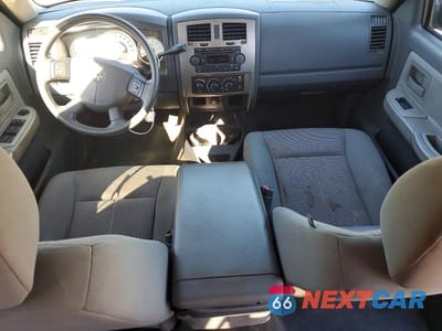 Zdjęcie 8 z 12 samochodu: 2007 DODGE DAKOTA QUAD SLT VIN:1D7HE48K57S117692 - miniatura