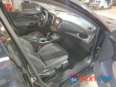 Piąte zdjęcie samochodu w środku: 2018 CHEVROLET MALIBU LS VIN:1G1ZB5ST8JF120318 - miniatura