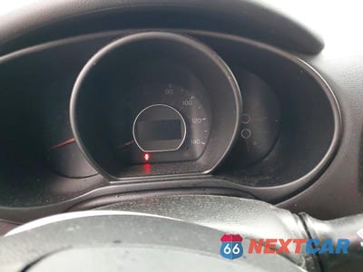 Zdjęcie 9 z 13 samochodu: 2016 KIA SOUL BASE VIN:KNDJN2A26G7408859 - miniatura