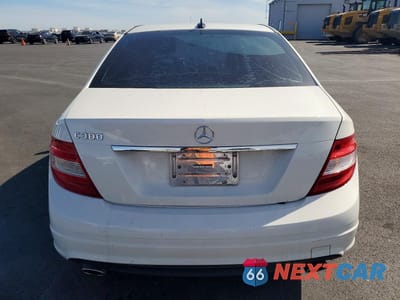 Zdjęcie 6 z 11 samochodu: 2011 MERCEDES-BENZ C 300 VIN:WDDGF5EB4BA513002 - miniatura
