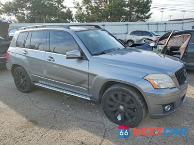 Czwarte zdjęcie samochodu z boku: 2011 MERCEDES-BENZ GLK 350 4MATIC VIN:WDCGG8HB5BF635434 - miniatura