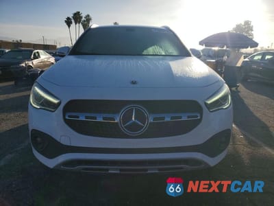Piąte zdjęcie samochodu w środku: 2022 MERCEDES-BENZ GLA 250 4MATIC VIN:W1N4N4HB8NJ317485 - miniatura