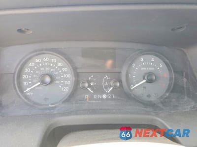 Zdjęcie 9 z 12 samochodu: 2006 MERCURY GRAND MARQUIS LS VIN:2MEFM75V96X646254 - miniatura