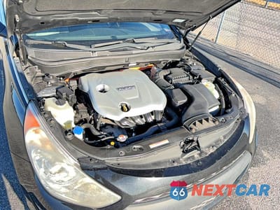Zdjęcie 7 z 10 samochodu: 2012 HYUNDAI SONATA HYBRID BASE VIN:KMHEC4A4XCA038836 - miniatura