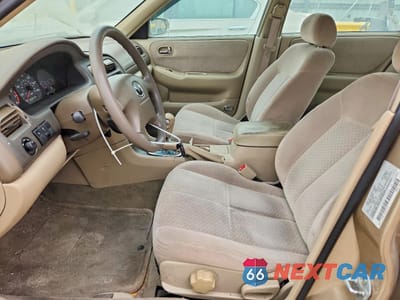 Zdjęcie 7 z 13 samochodu: 2001 MAZDA 626 ES VIN:1YVGF22CX15214105 - miniatura