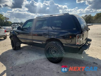 Drugie zdjęcie samochodu z przodu: 2003 CHEVROLET TAHOE C1500 VIN:1GNEC13V13R233855 - miniatura