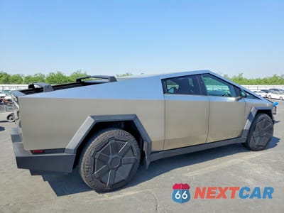 Trzecie zdjęcie samochodu z tyłu: 2024 TESLA CYBERTRUCK VIN:7G2CEHEE3RA003761 - miniatura