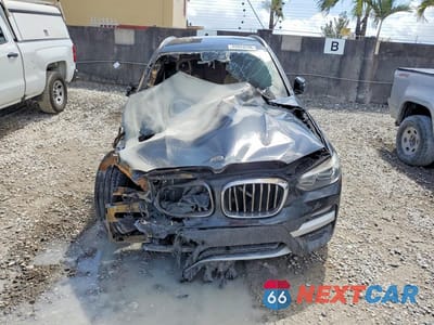 Piąte zdjęcie samochodu w środku: 2018 BMW X3 XDRIVE30I VIN:5UXTR9C55JLD62051 - miniatura