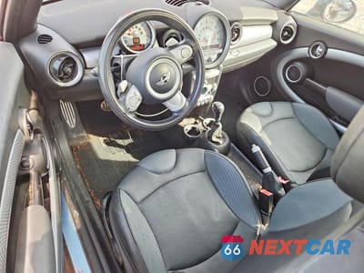 Zdjęcie 8 z 12 samochodu: 2009 MINI COOPER S VIN:WMWMF73539TW84311 - miniatura