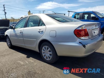 Drugie zdjęcie samochodu z przodu: 2005 TOYOTA CAMRY LE VIN:4T1BE32K05U035692 - miniatura