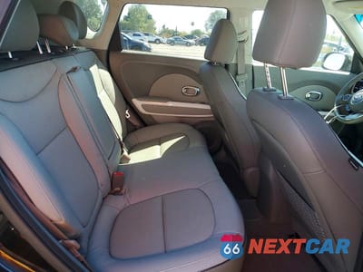 Zdjęcie 10 z 11 samochodu: 2019 KIA SOUL EV + VIN:KNDJX3AE2K7038190 - miniatura