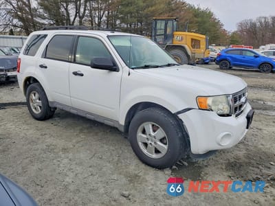 Czwarte zdjęcie samochodu z boku: 2009 FORD ESCAPE XLT VIN:1FMCU03779KB11801 - miniatura