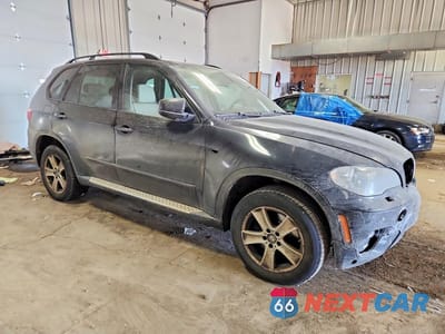 Czwarte zdjęcie samochodu z boku: 2012 BMW X5 XDRIVE35D VIN:5UXZW0C55CL664552 - miniatura