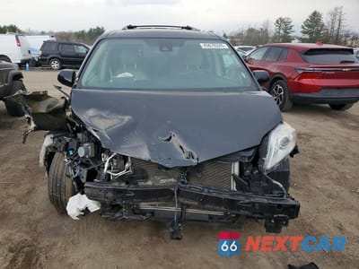 Piąte zdjęcie samochodu w środku: 2019 TOYOTA SIENNA XLE PREMIUM 7-PASSENGER VIN:5TDDZ3DC8KS209967 - miniatura