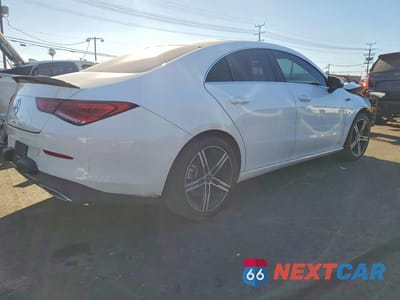 Trzecie zdjęcie samochodu z tyłu: 2020 MERCEDES-BENZ CLA 250 VIN:W1K5J4GB9LN106364 - miniatura