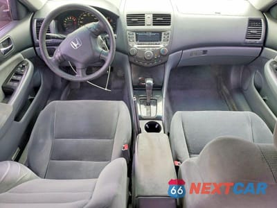 Zdjęcie 8 z 12 samochodu: 2006 HONDA ACCORD SE VIN:1HGCM56356A168205 - miniatura