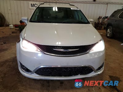 Piąte zdjęcie samochodu w środku: 2017 CHRYSLER PACIFICA TOURING L PLUS VIN:2C4RC1EGXHR653656 - miniatura