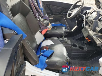 Piąte zdjęcie samochodu w środku: 2015 POLARIS RZR XP 1000 EPS VIN:3NSVDE991FF435160 - miniatura