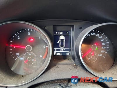 Zdjęcie 9 z 12 samochodu: 2014 VOLKSWAGEN GOLF TDI 4D HATCHBAC VIN:3VWPL7AJ2EM605340 - miniatura