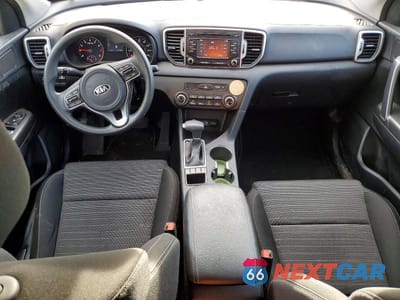 Zdjęcie 8 z 11 samochodu: 2018 KIA SPORTAGE LX VIN:KNDPMCAC4J7401234 - miniatura