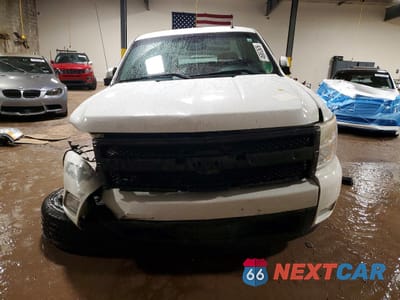 Piąte zdjęcie samochodu w środku: 2007 CHEVROLET SILVERADO C1500 VIN:2GCEC19JX71706714 - miniatura