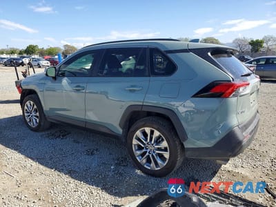 Drugie zdjęcie samochodu z przodu: 2021 TOYOTA RAV4 XLE PREMIUM VIN:JTMC1RFVXMD522800 - miniatura