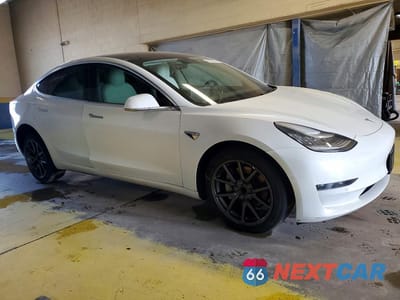 Czwarte zdjęcie samochodu z boku: 2020 TESLA MODEL 3 VIN:5YJ3E1EA8LF615293 - miniatura