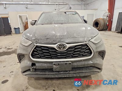 Piąte zdjęcie samochodu w środku: 2021 TOYOTA HIGHLANDER L VIN:5TDCZRBH2MS526496 - miniatura