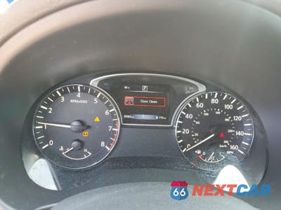 Zdjęcie 9 z 12 samochodu: 2018 NISSAN ALTIMA 2.5 SR VIN:1N4AL3AP4JC240974 - miniatura
