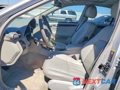 Zdjęcie 7 z 12 samochodu: 2007 MERCEDES-BENZ C 280 VIN:WDBRF54H97F883265 - miniatura
