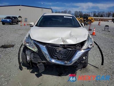 Piąte zdjęcie samochodu w środku: 2017 NISSAN MURANO SL VIN:5N1AZ2MG9HN115509 - miniatura