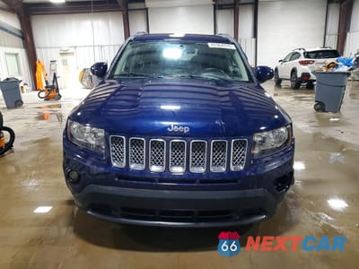 Piąte zdjęcie samochodu w środku: 2016 JEEP COMPASS LATITUDE VIN:1C4NJDEB6GD588011 - miniatura