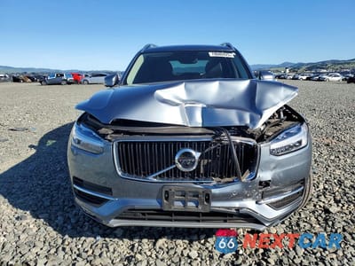 Piąte zdjęcie samochodu w środku: 2019 VOLVO XC90 T6 MOMENTUM VIN:YV4A22PK6K1421801 - miniatura