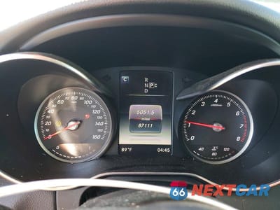 Zdjęcie 9 z 11 samochodu: 2015 MERCEDES-BENZ C 300 4MATIC VIN:55SWF4KB7FU015652 - miniatura