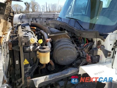 Zdjęcie 7 z 10 samochodu: 2013 INTERNATIONAL 7300 BUCKET TRUCK VIN:1HTWBAAN9DJ203668 - miniatura