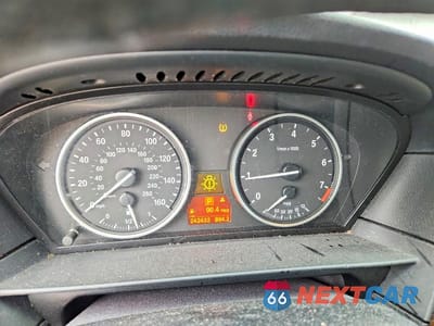 Zdjęcie 9 z 11 samochodu: 2010 BMW 528 I VIN:WBANU5C55AC365124 - miniatura