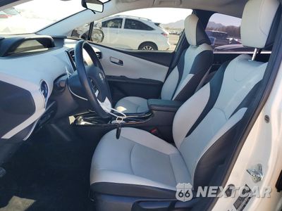 Zdjęcie 7 z 13 samochodu: 2016 TOYOTA PRIUS THREE TOURING VIN:JTDKARFU1G3008475 - miniatura