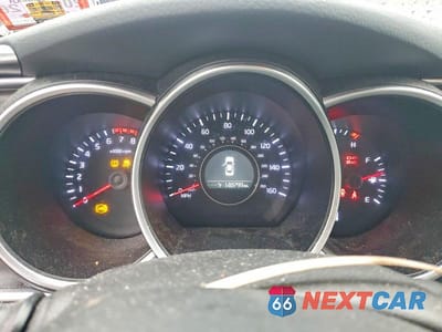 Zdjęcie 9 z 12 samochodu: 2015 KIA OPTIMA LX VIN:KNAGM4A79F5580041 - miniatura