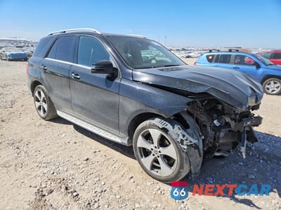 Czwarte zdjęcie samochodu z boku: 2017 MERCEDES-BENZ GLE 350 4MATIC VIN:4JGDA5HB0HA984902 - miniatura