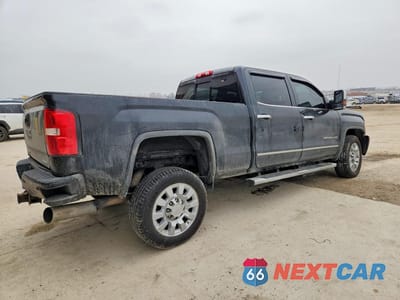 Trzecie zdjęcie samochodu z tyłu: 2019 GMC SIERRA K2500 DENALI VIN:1GT12SEY2KF234777 - miniatura