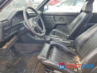 Zdjęcie 7 z 12 samochodu: 1987 BMW 325 BASE VIN:WBAAB5408H9693703 - miniatura