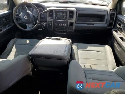 Zdjęcie 8 z 12 samochodu: 2017 RAM 2500 ST VIN:3C6UR5CL8HG657931 - miniatura