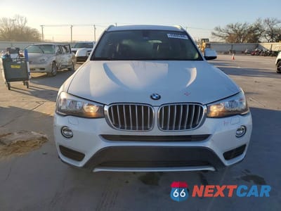 Piąte zdjęcie samochodu w środku: 2017 BMW X3 XDRIVE28I VIN:5UXWX9C51H0T10038 - miniatura
