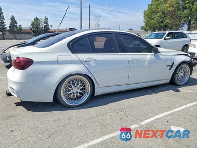 Trzecie zdjęcie samochodu z tyłu: 2018 BMW M3 VIN:WBS8M9C56J5J79628 - miniatura