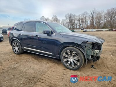 Czwarte zdjęcie samochodu z boku: 2022 VOLVO XC90 T6 INSCRIPTION VIN:YV4A22PL2N1868123 - miniatura