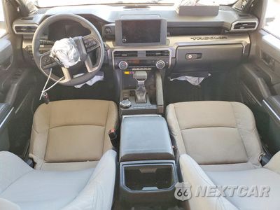 Zdjęcie 8 z 12 samochodu: 2025 TOYOTA TACOMA SR5 VIN:3TMLB5JN1SM131033 - miniatura