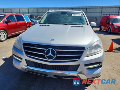 Piąte zdjęcie samochodu w środku: 2012 MERCEDES-BENZ ML 350 4MATIC VIN:4JGDA5HB1CA036064 - miniatura