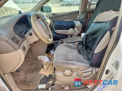Zdjęcie 7 z 13 samochodu: 2004 TOYOTA SIENNA LE 7 PASSENGER VIN:5TDZA23CX4S069173 - miniatura